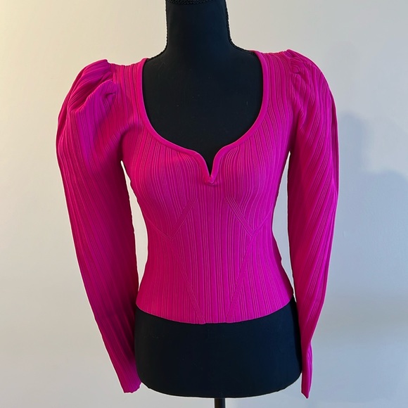 🩷Express Hot Pink Puff Sleeve Shirt! - Picture 1 of 4
